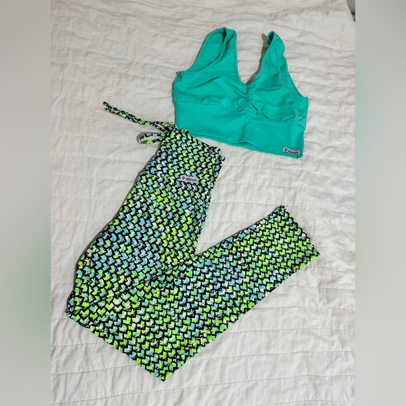 Ritm Pants - Colorful Abstract Activewear Set